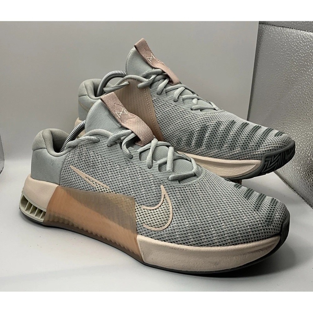 Size 11.5 - Nike‎ Metcon 9 Mica Green Guava Ice W
